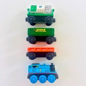 LOT 4 Thomas Train recycling, engine car